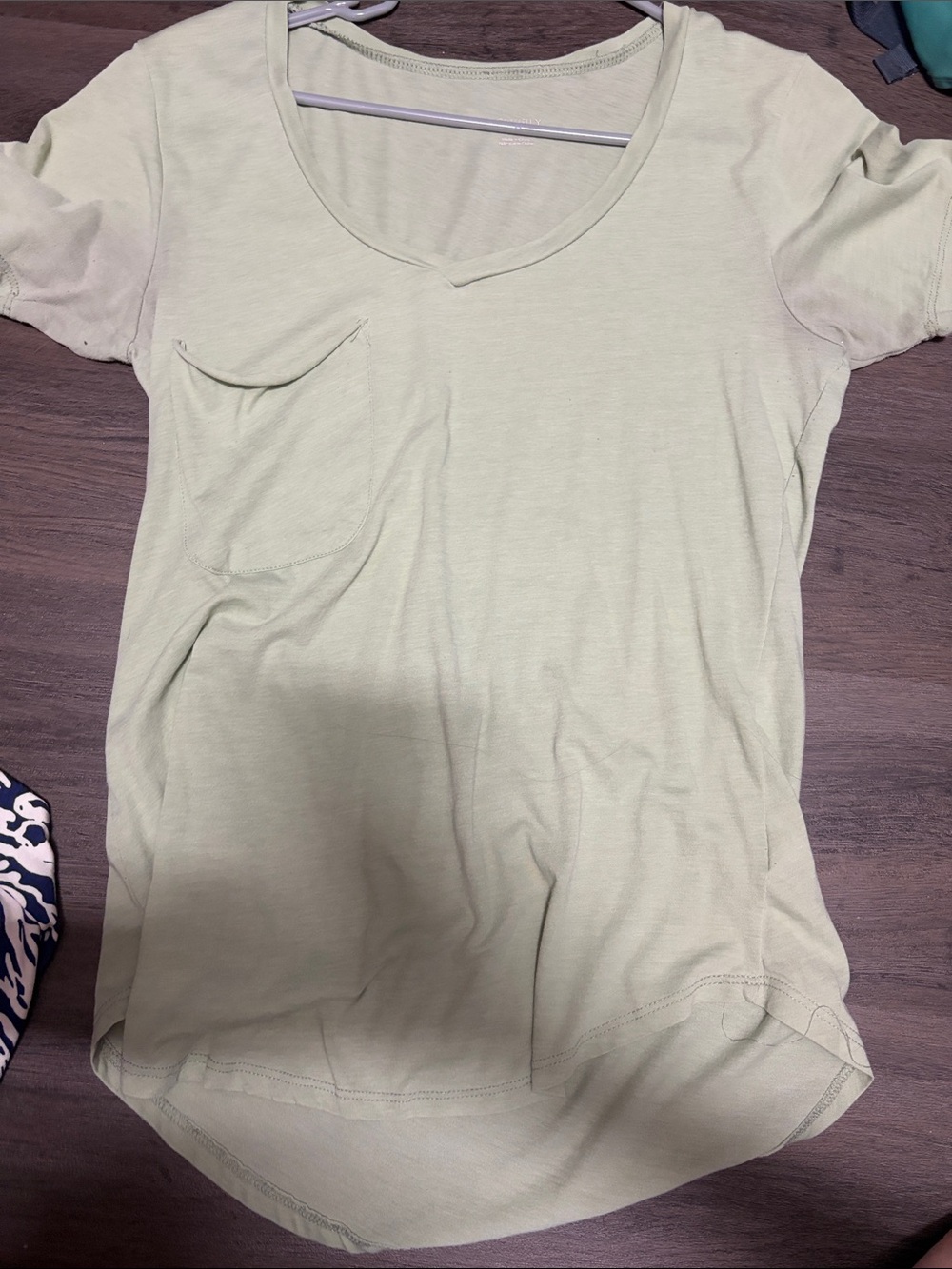 Z Supply Women’s V neck